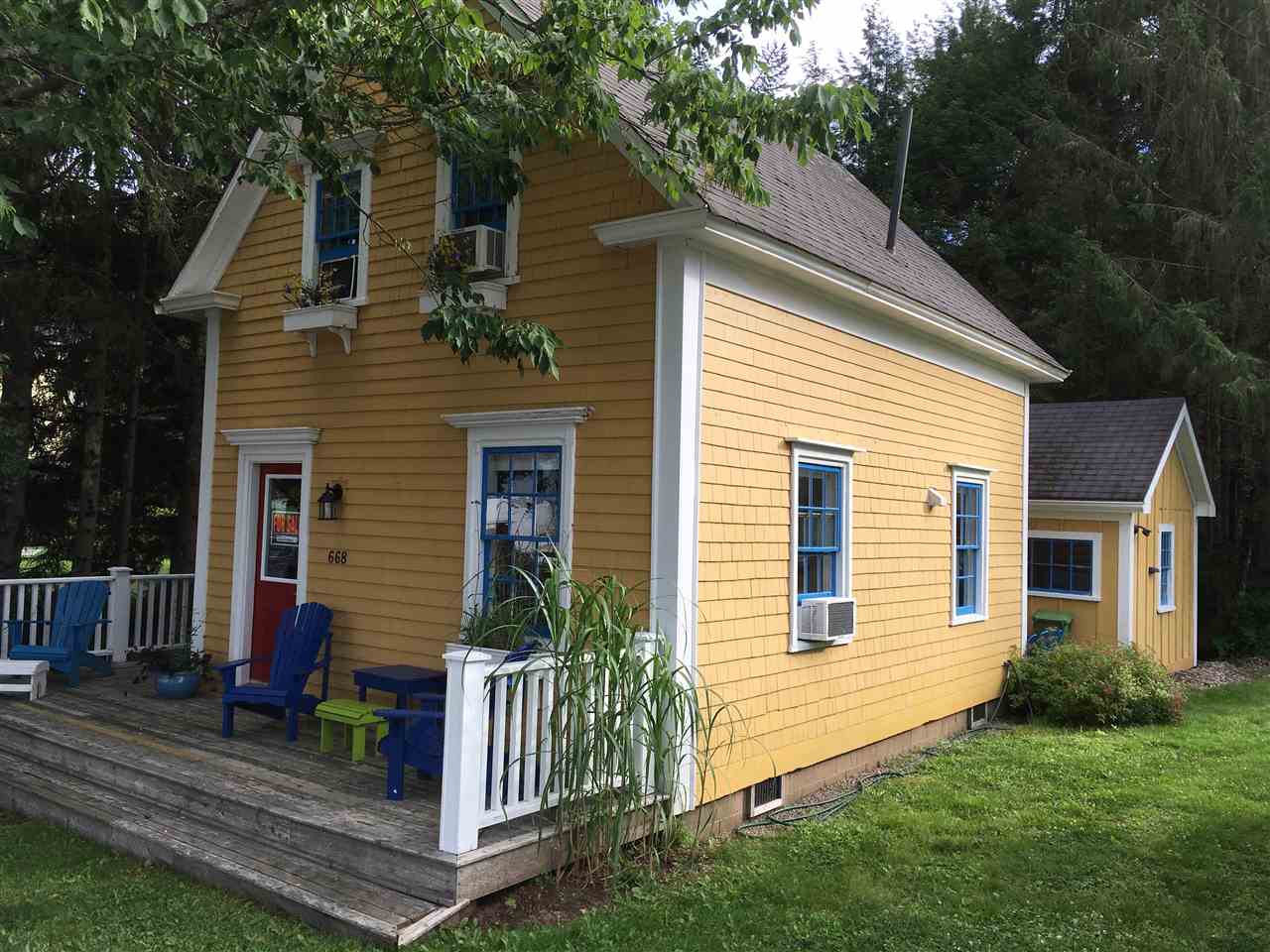 668 Main Street, Mahone Bay, Mahone Bay (MLS® 201905903). 275,000 for sale RE/MAX nova Real 668 Main Street, Mahone Bay, Mahone Bay (MLS® 201905903). 275,000 for sale RE/MAX nova Real