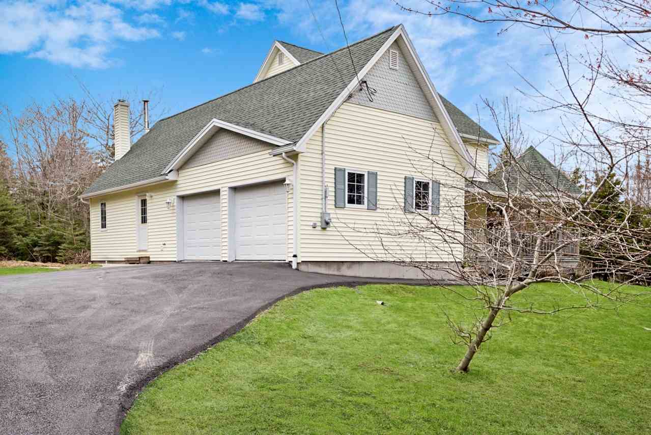 52 Samuel Drive, Kingswood, (MLS® 202007721) RE/MAX nova