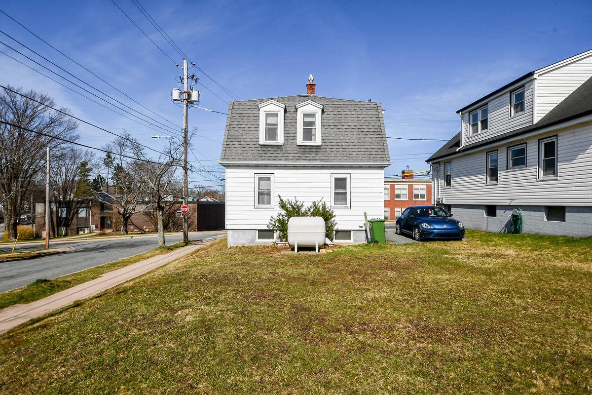 3494 Robie Street, Halifax, (MLS® 202108106) RE/MAX nova