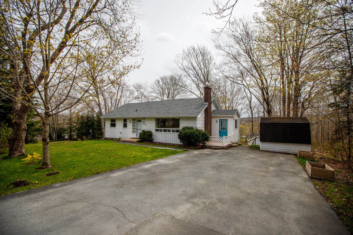 1237 Fall River Road, Fall River, (MLS® 202111872) RE/MAX nova