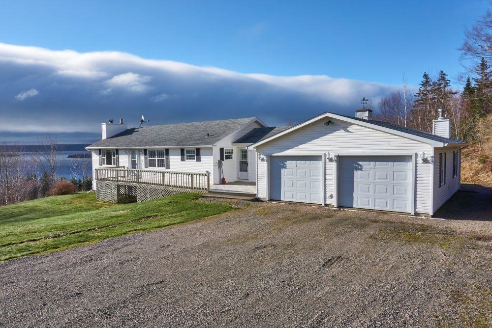 61 Mountain Road, Marble Mountain, (MLS® 202112215) RE/MAX nova