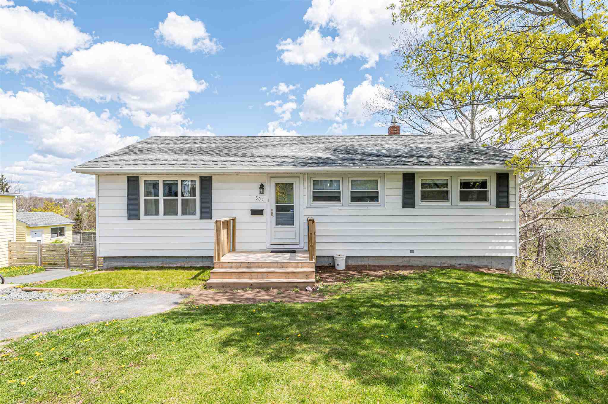 301 Old Sackville Road, Lower Sackville, (MLS® 202112603) RE/MAX nova