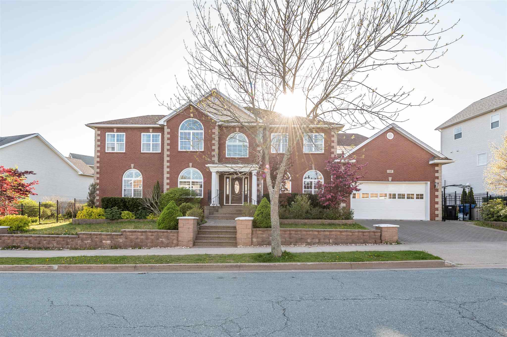 669 St Margarets Bay Rd, Halifax, Nova Scotia RE/MAX nova