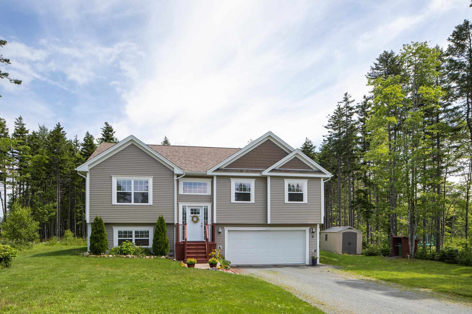 27 Norman Blvd, Hammonds Plains, Nova Scotia RE/MAX nova