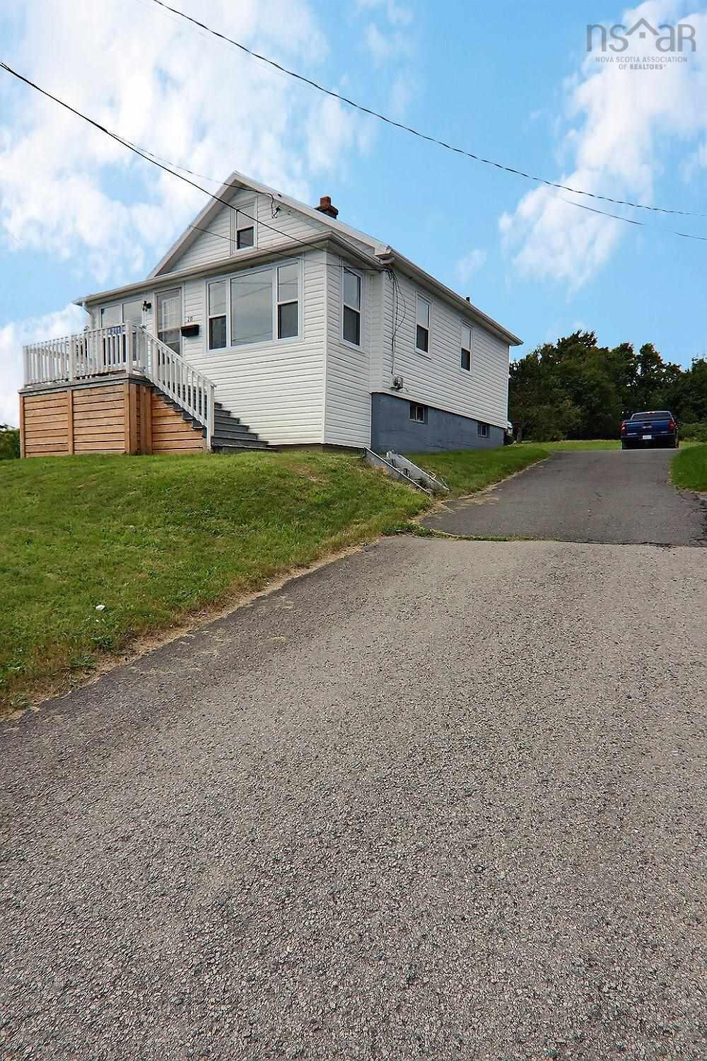 211 Westmount Street, Westmount, (MLS® 202121762) RE/MAX nova