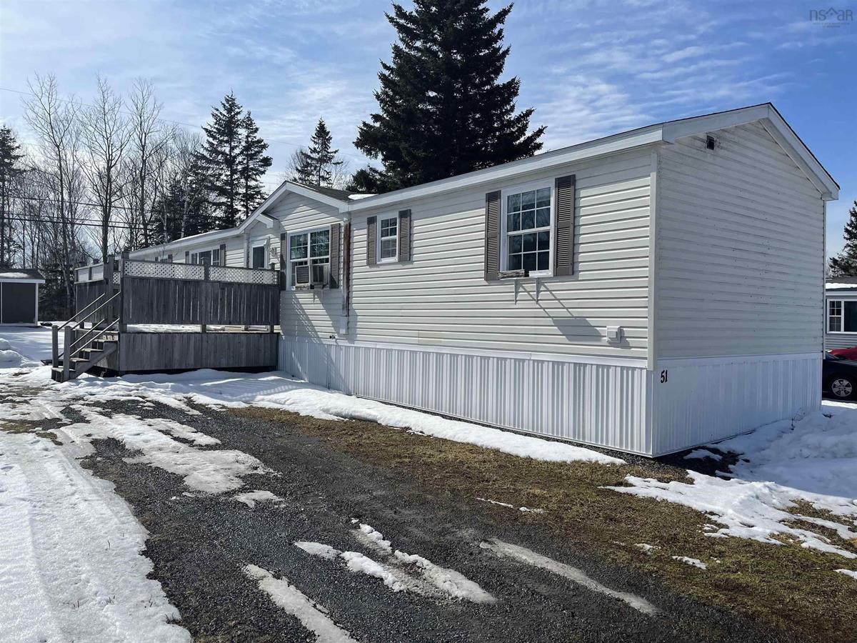 51 Second Street, Howie Centre, (MLS® 202204763) RE/MAX nova