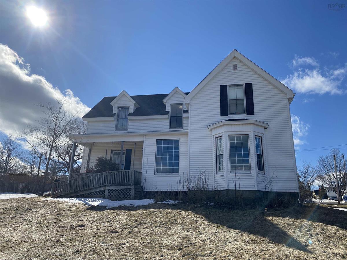 15 St Vincent Street, Stellarton, (MLS® 202205001) RE/MAX nova