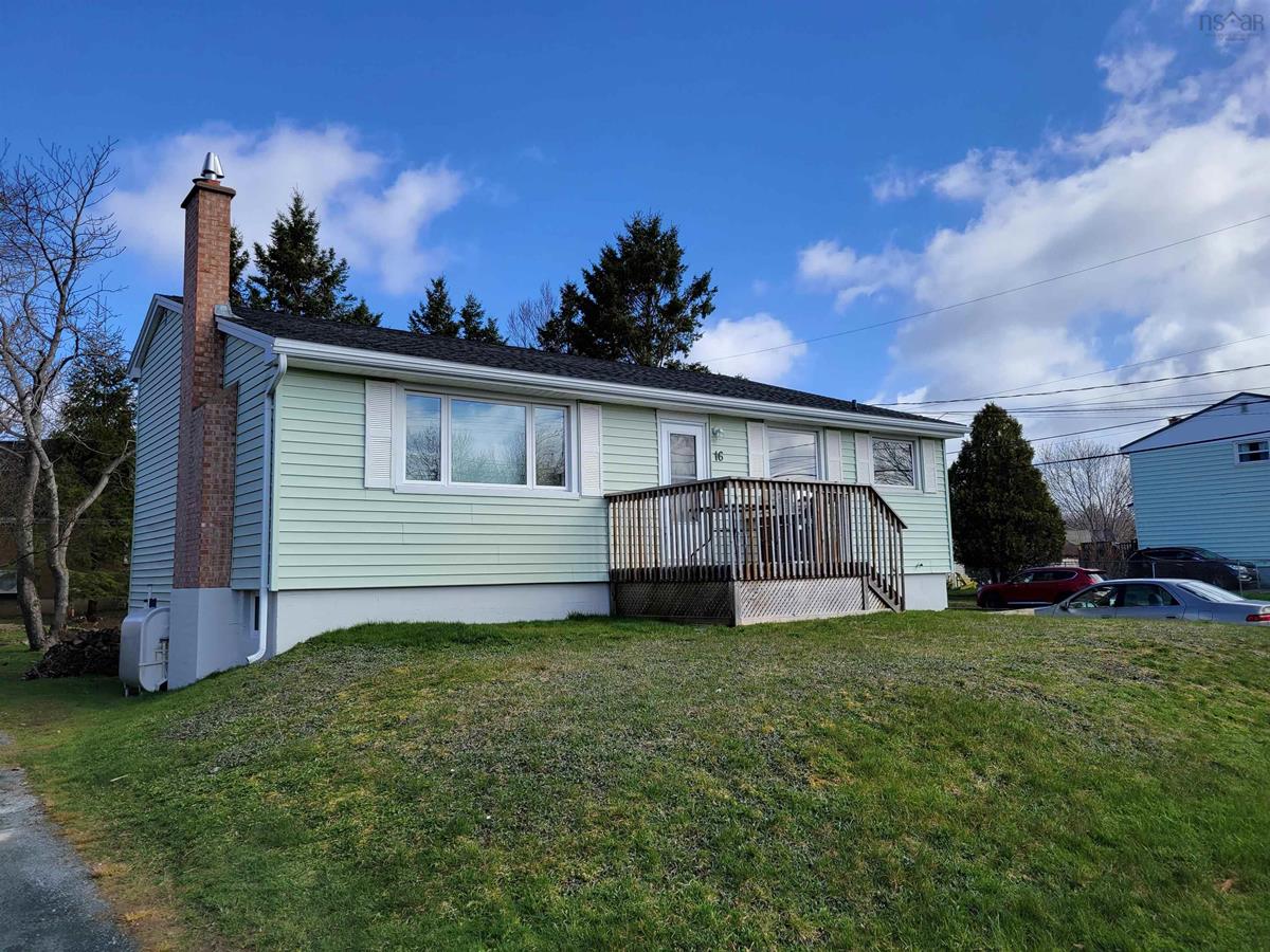 16 Westwood Drive, Dartmouth, (MLS® 202207672) RE/MAX nova