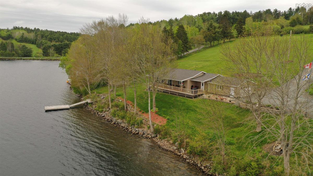 2896 Cornwall Road, Mahone Bay, (MLS® 202211269) RE/MAX nova