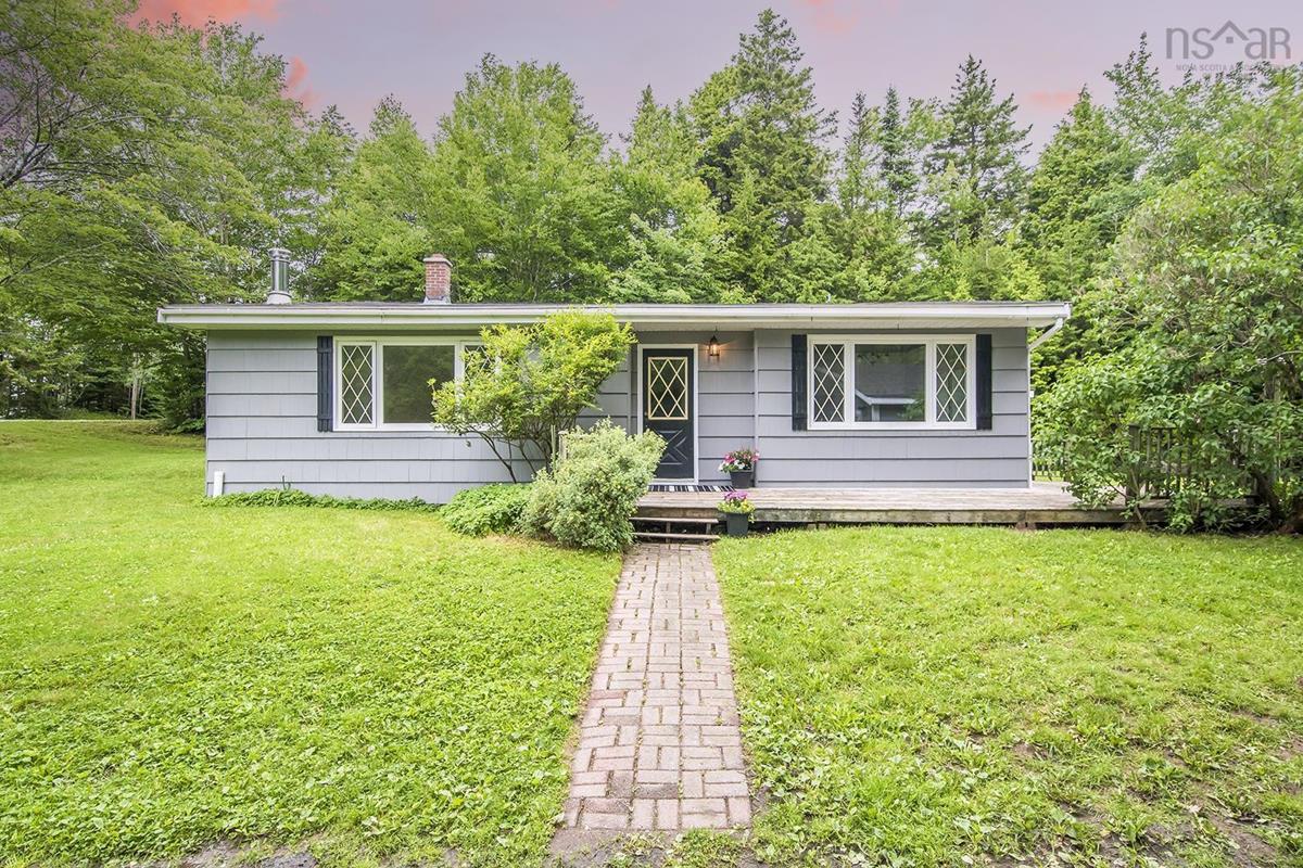 140 Ponderosa Drive, Lake Echo, (MLS® 202216032) RE/MAX nova