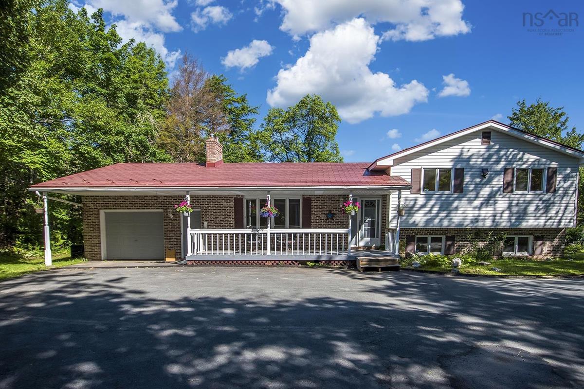 574 Beaver Bank Road, Beaver Bank, (MLS® 202216493) RE/MAX nova