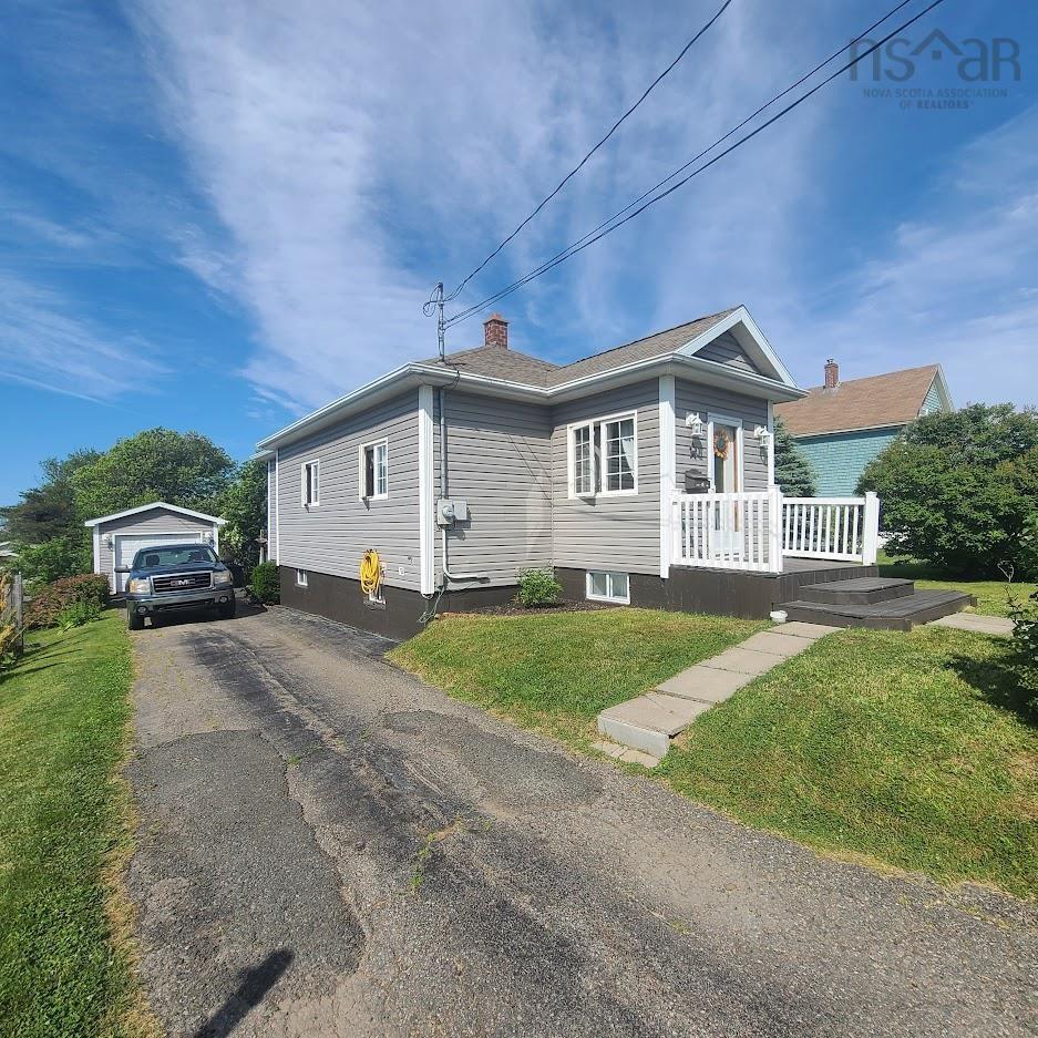 3481 Birch Avenue, New Waterford, (MLS® 202217376) RE/MAX nova