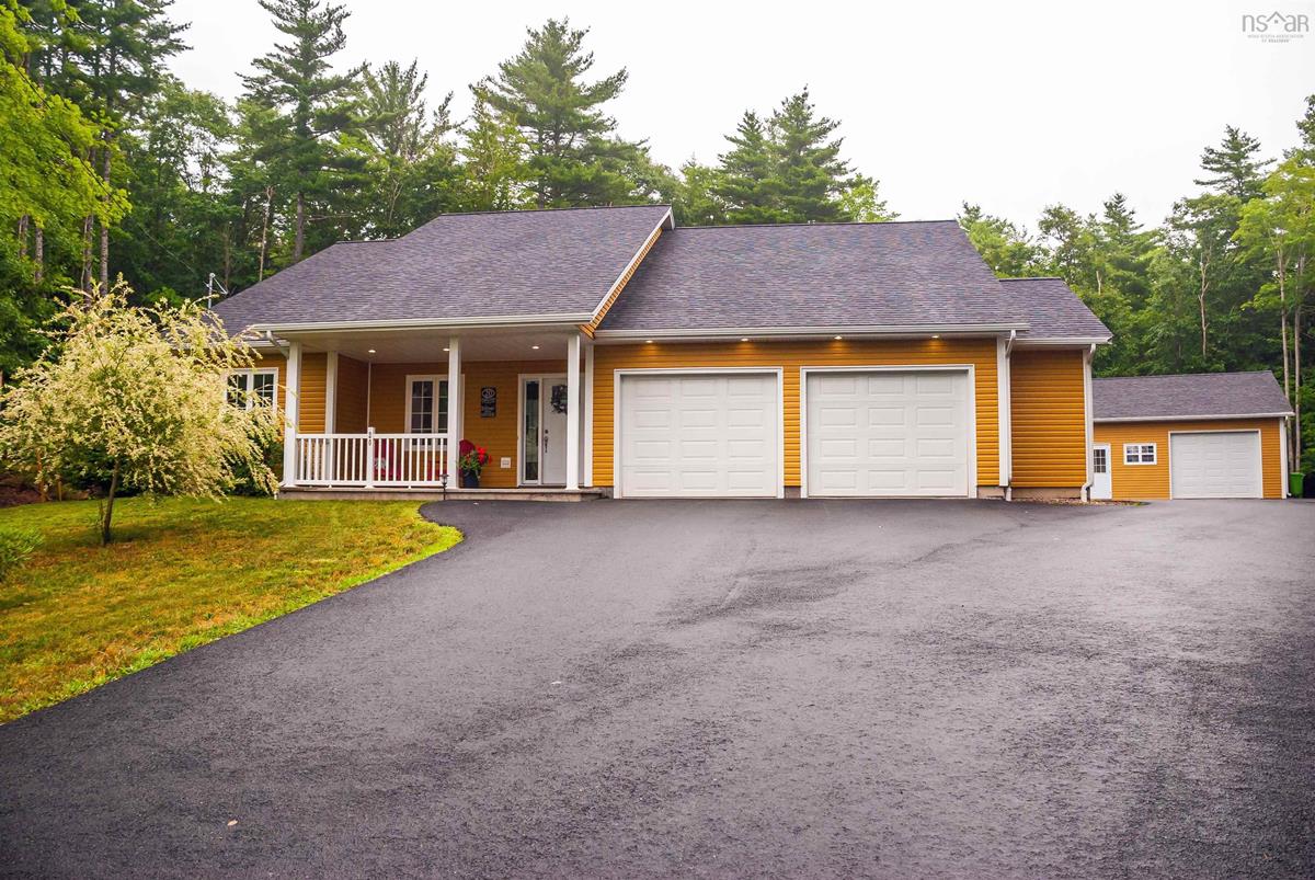 20 Camden Court, Bridgewater, (MLS® 202218951) RE/MAX nova