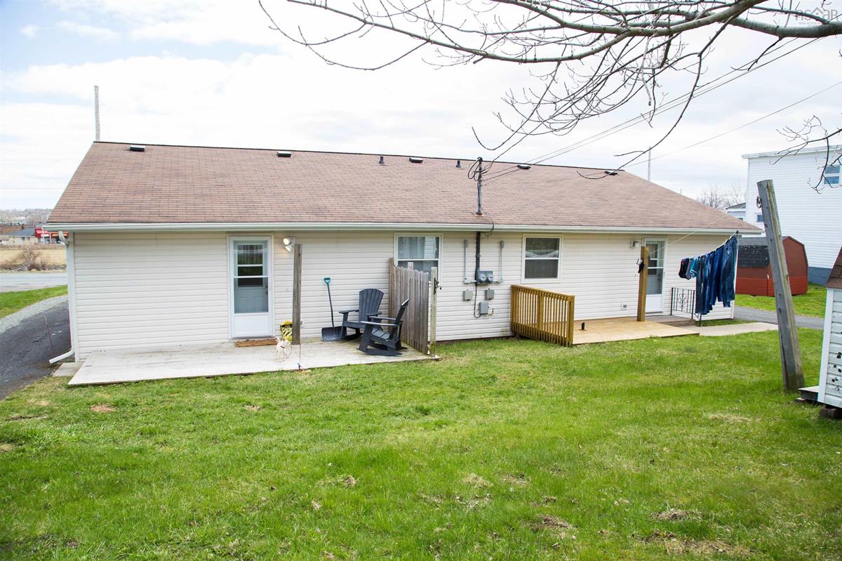 42/44 Official Row, Glace Bay, (MLS® 202219123) RE/MAX nova