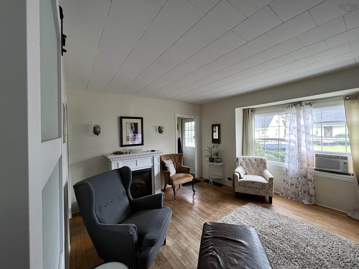 12 Cambey Avenue, Stellarton, (MLS® 202219652) RE/MAX nova