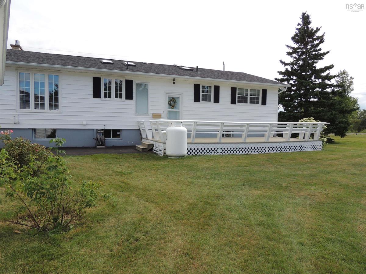 540 Seaview Drive, North Sydney, (MLS® 202220366) RE/MAX nova