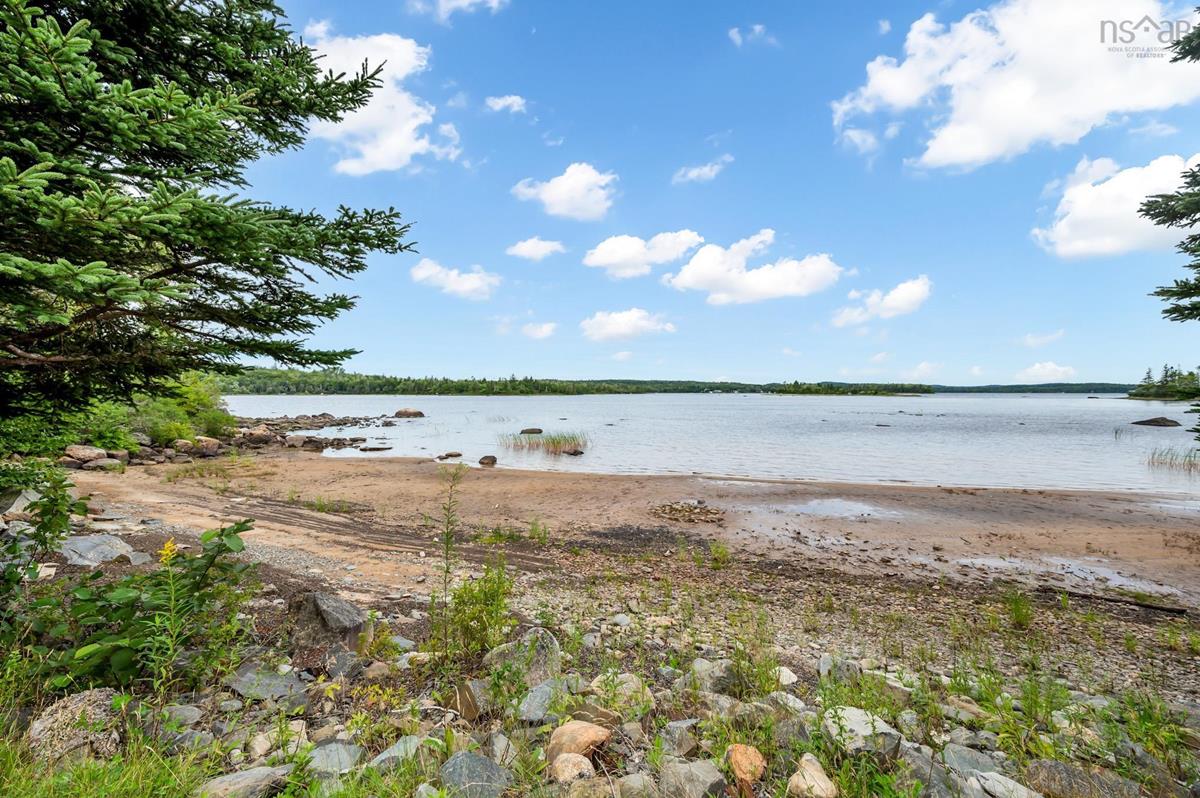 11381 Highway 7, Lake Charlotte, (MLS® 202220386) RE/MAX nova