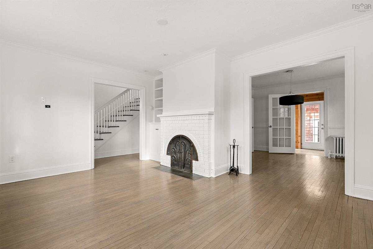 7177 Quinpool Rd, Halifax, Nova Scotia RE/MAX nova