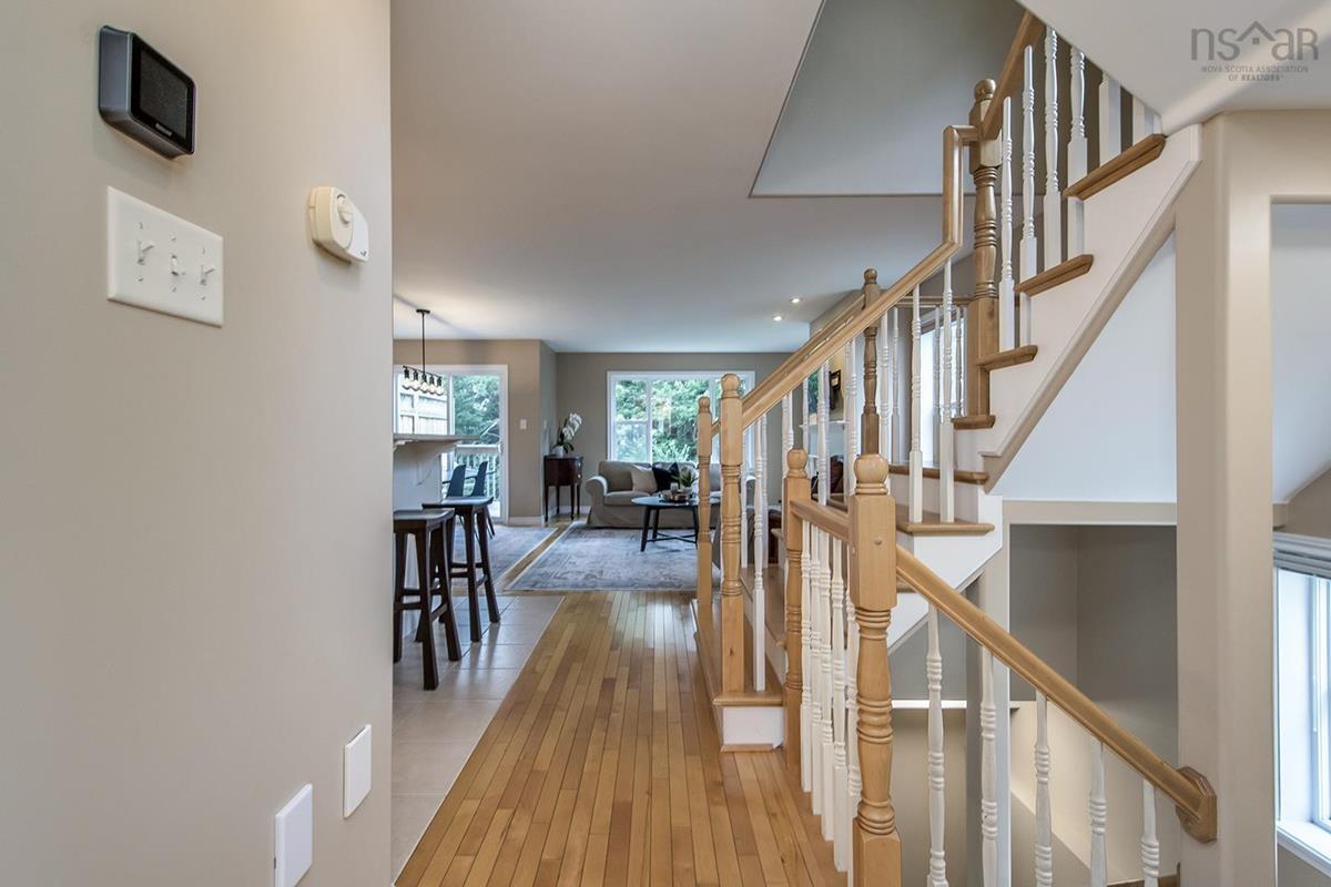 65 Surrey Way, Dartmouth, (MLS® 202221931) RE/MAX nova