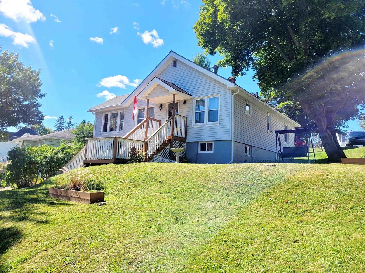 338 South Foord Street, Stellarton, (MLS® 202222716) RE/MAX nova