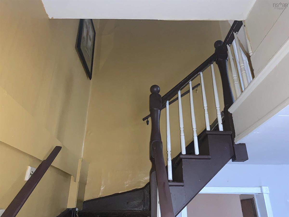 423 King Street New Waterford MLS 202222940 RE MAX Nova