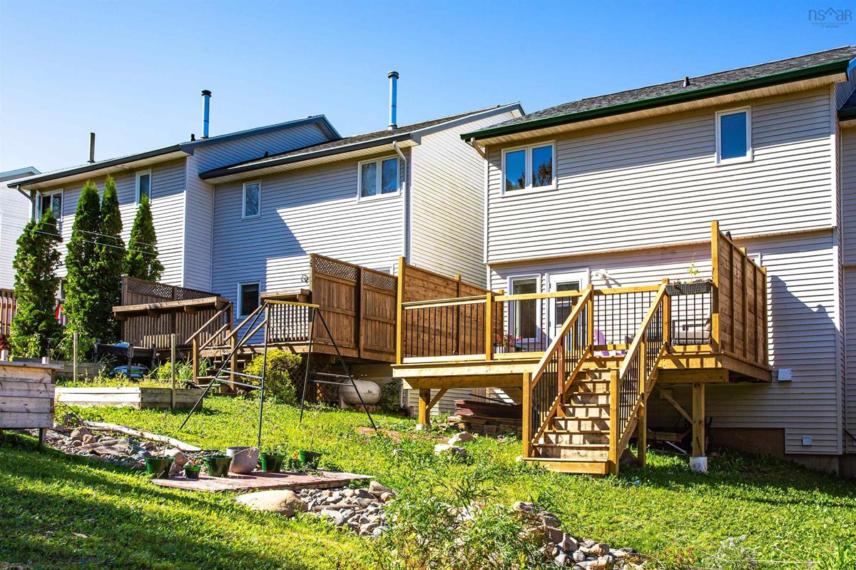 130 Russell Lake Drive, Dartmouth, (MLS® 202223131) RE/MAX nova