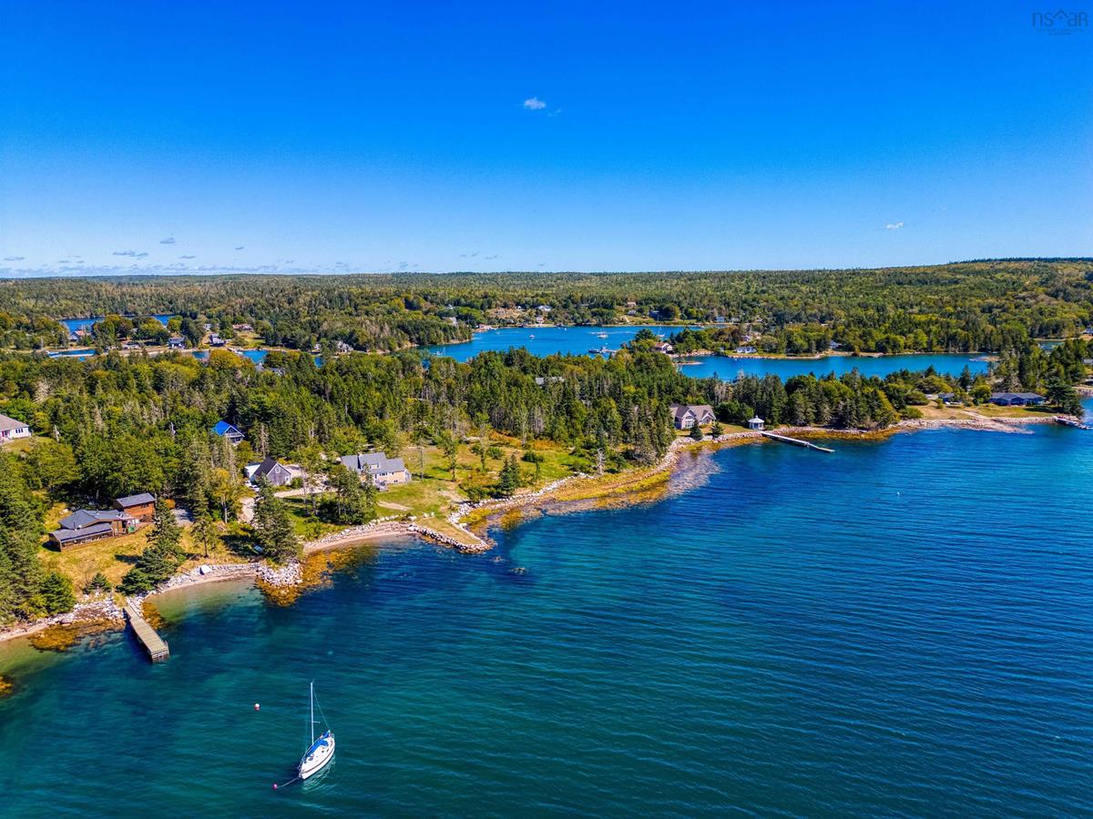 20 Snug Harbour Lane, Glen Margaret, (MLS® 202223196) RE/MAX nova