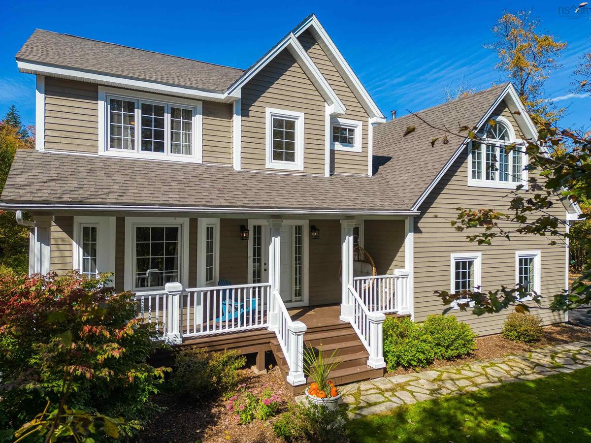 74 Glen Arbour Way, Hammonds Plains, (MLS® 202223697) RE/MAX nova