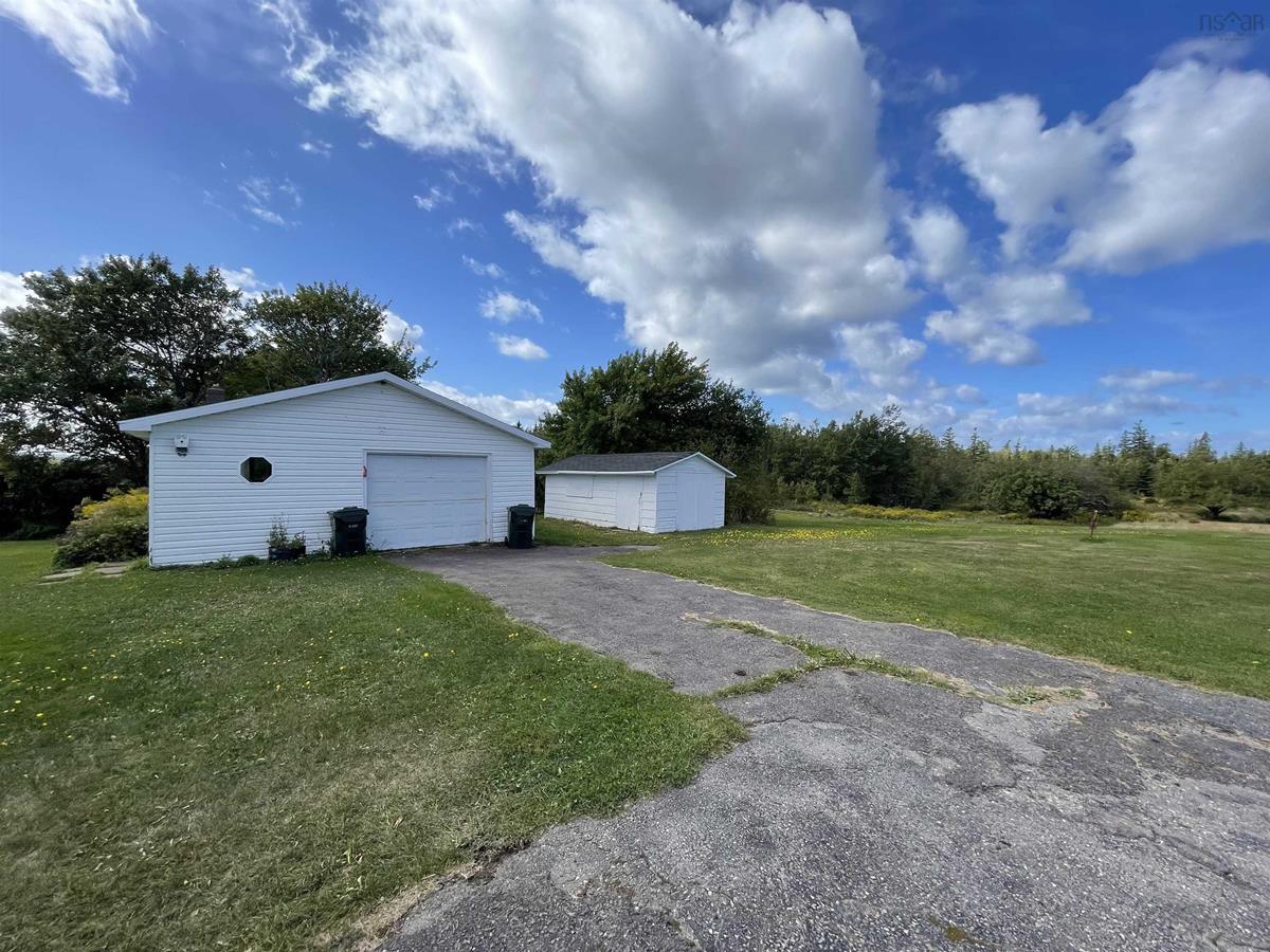 1371 Grand Lake Road, Sydney, (MLS® 202223854) RE/MAX nova