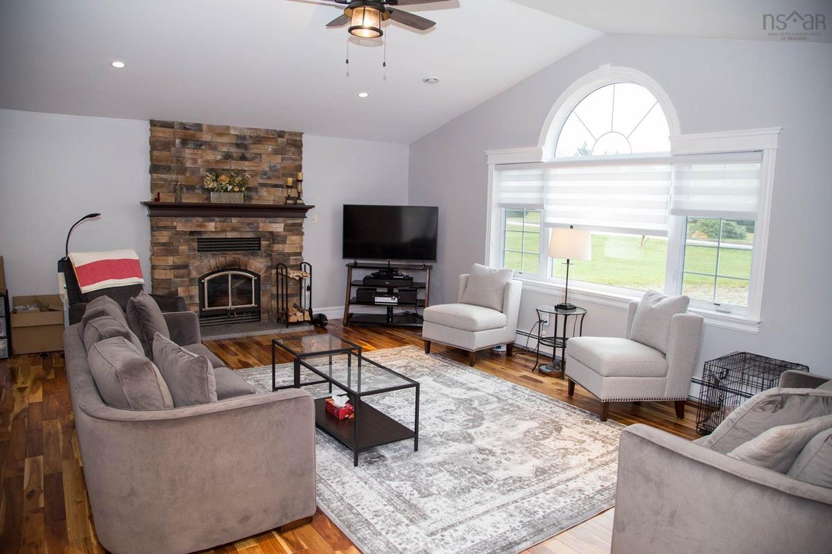 22 O'Neils Lane, Glace Bay, (MLS® 202224387) RE/MAX nova