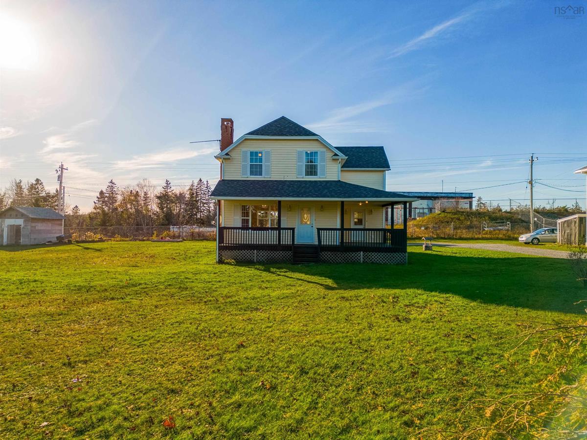 307 Malay Falls Lochaber Mines Road, Sheet Harbour, (MLS® 202225198) RE