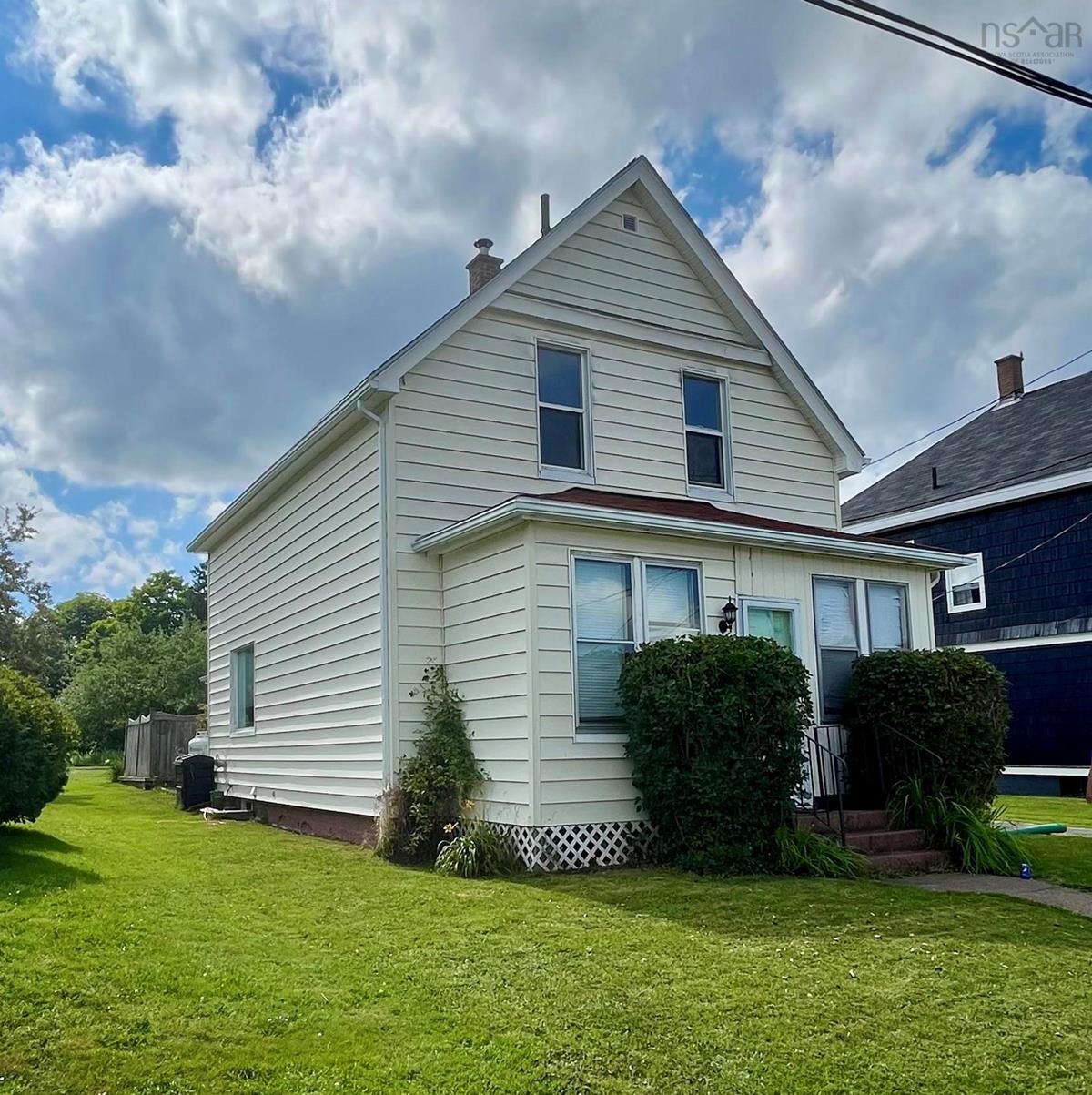 12 Baxter Avenue, Stellarton, (MLS® 202225270) RE/MAX nova