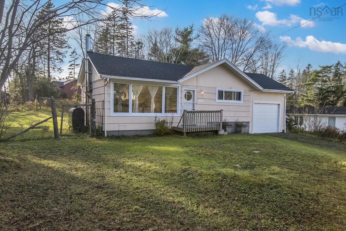 2156 St. Margaret's Bay Road, Timberlea, (MLS® 202225691) RE/MAX nova