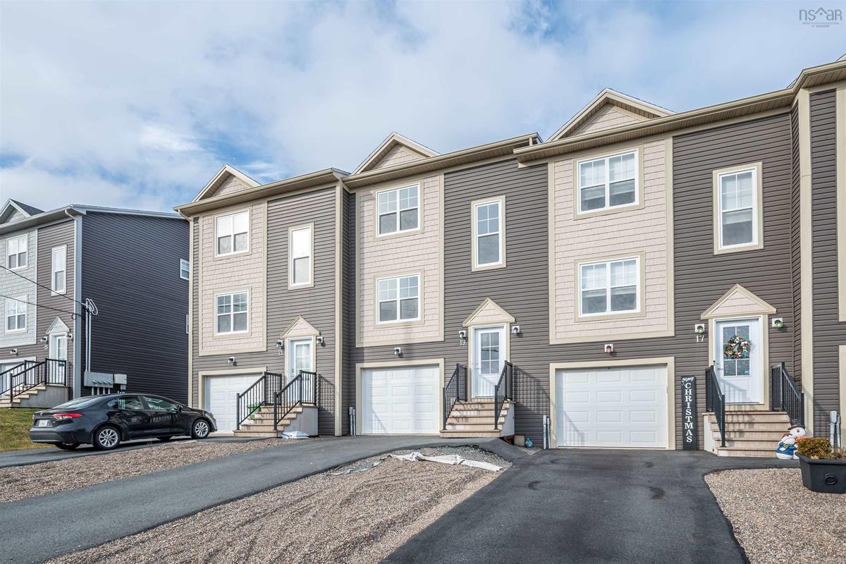 19 Fescue Court, Middle Sackville, (MLS® 202227746) RE/MAX nova