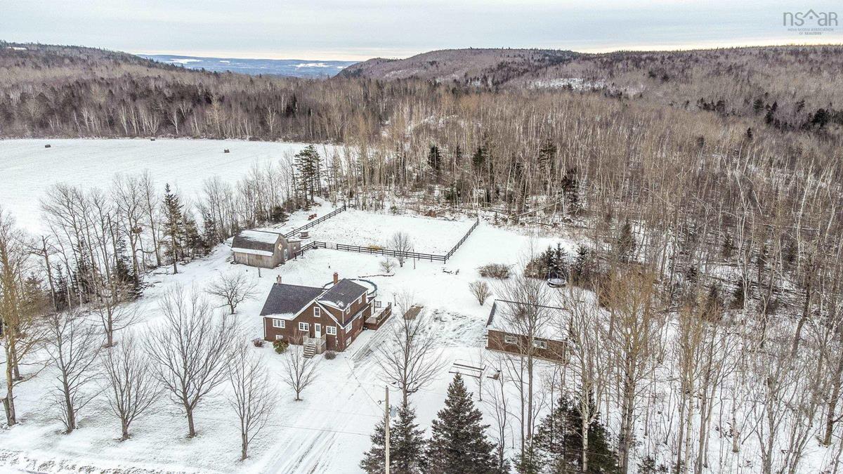 296 Forest Glade Road, Forest Glade, (MLS® 202300331) RE/MAX nova