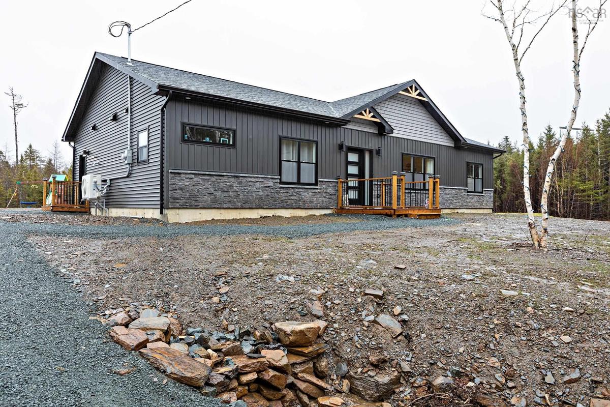 100 Agate Trail, Gaetz Brook, (MLS® 202300807) RE/MAX nova