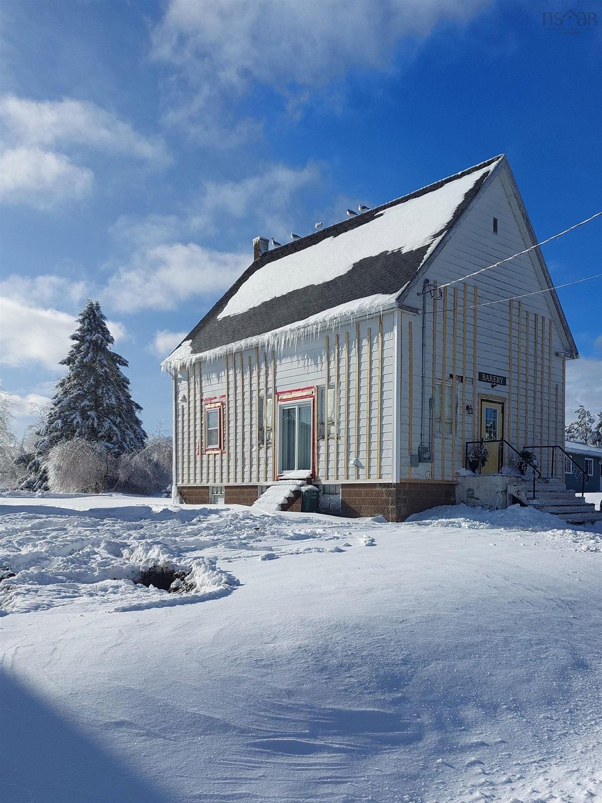 2480 Athol Road, Springhill, (MLS® 202301333) RE/MAX nova