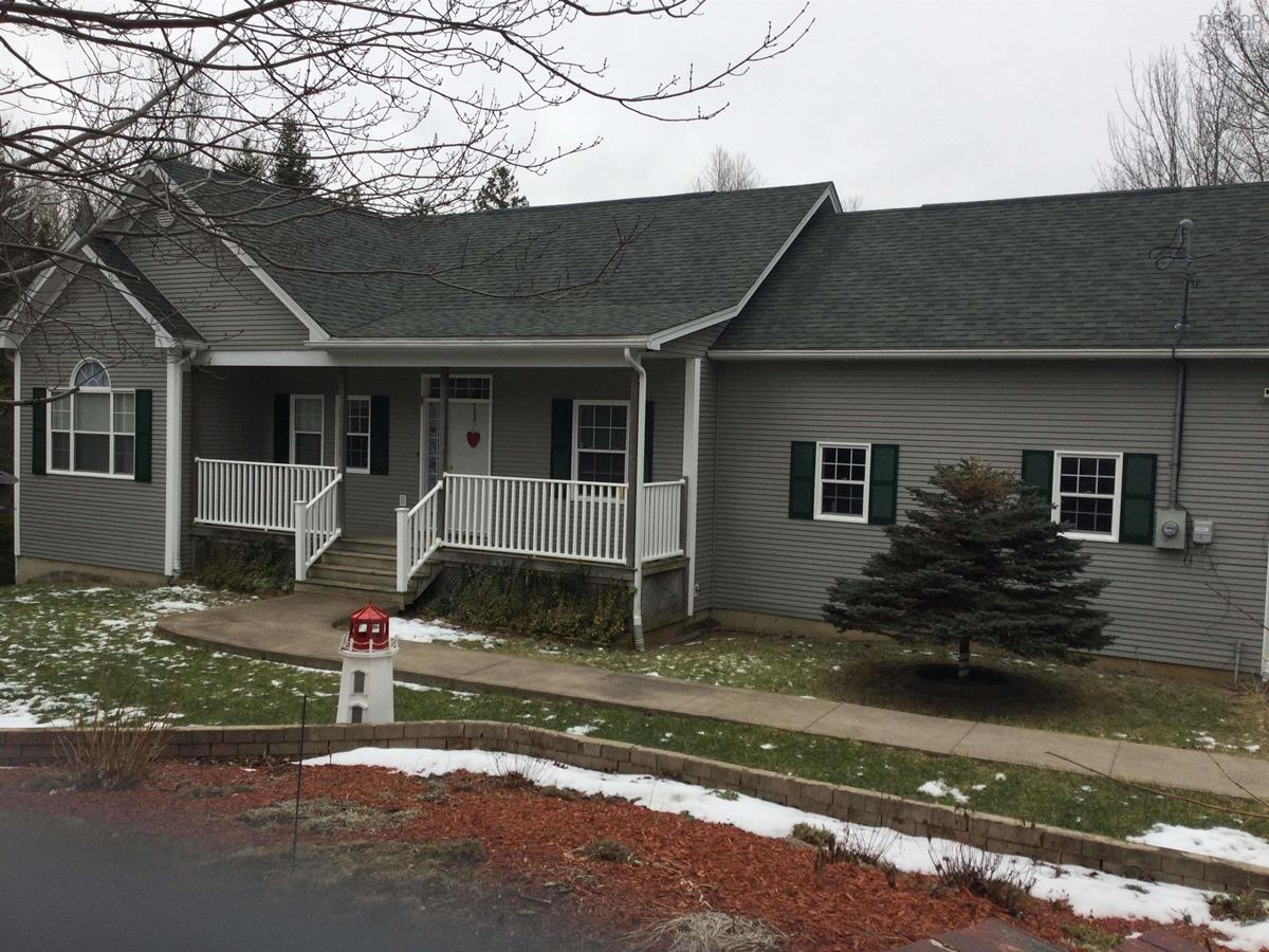 19 Hartland Drive, Grand Lake, (MLS® 202303049) RE/MAX nova