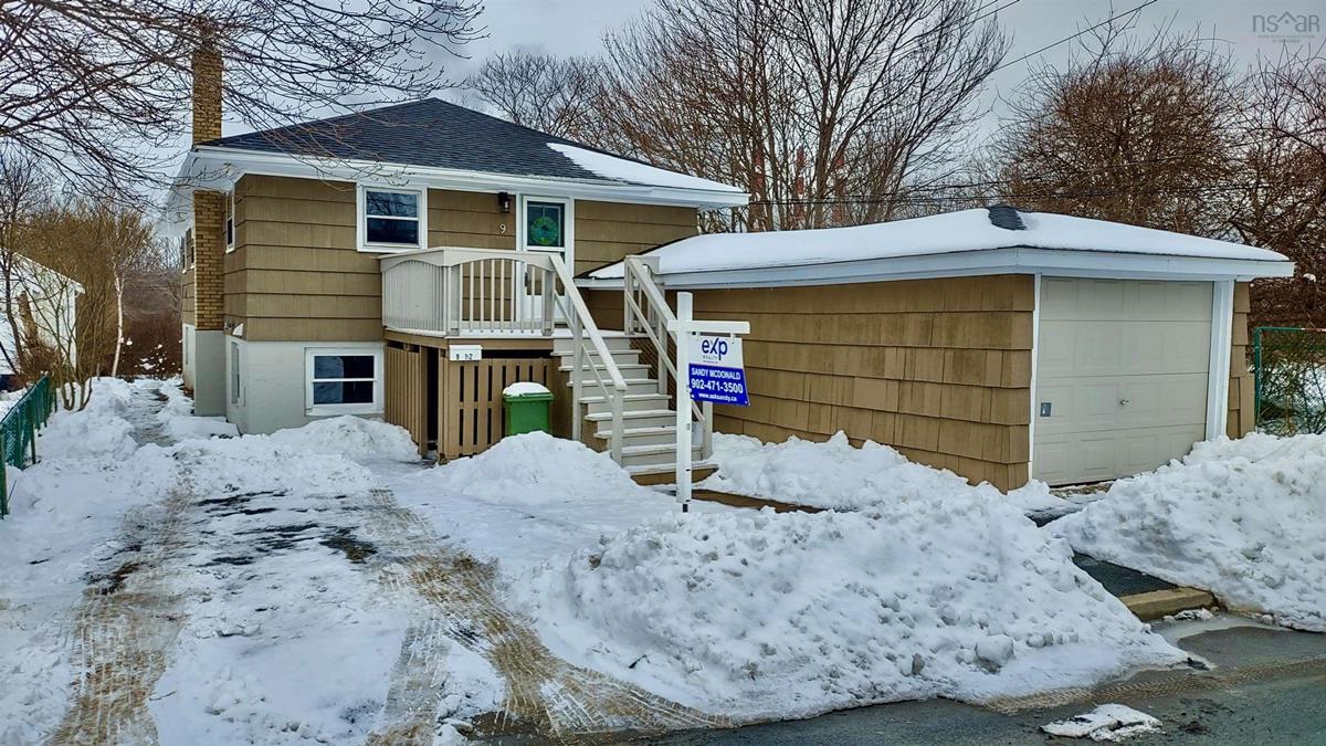9 Clarence Street, Dartmouth, (MLS® 202303462) RE/MAX nova