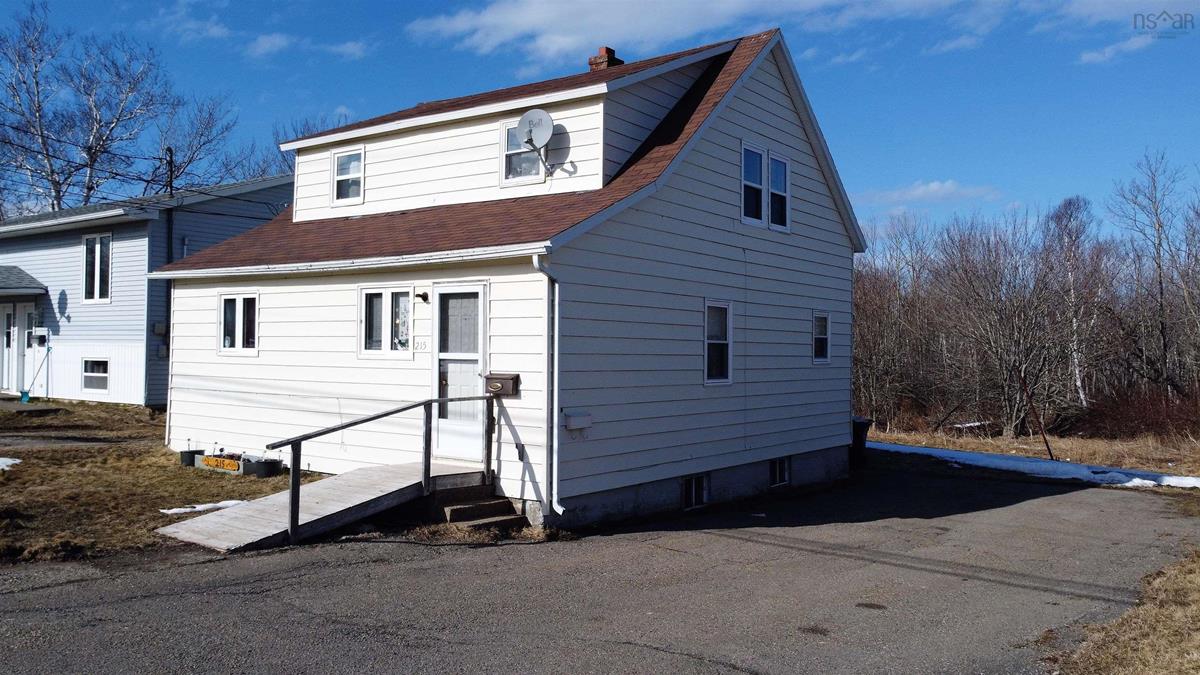 215 Lake Road, Glace Bay, (MLS® 202305916) RE/MAX nova