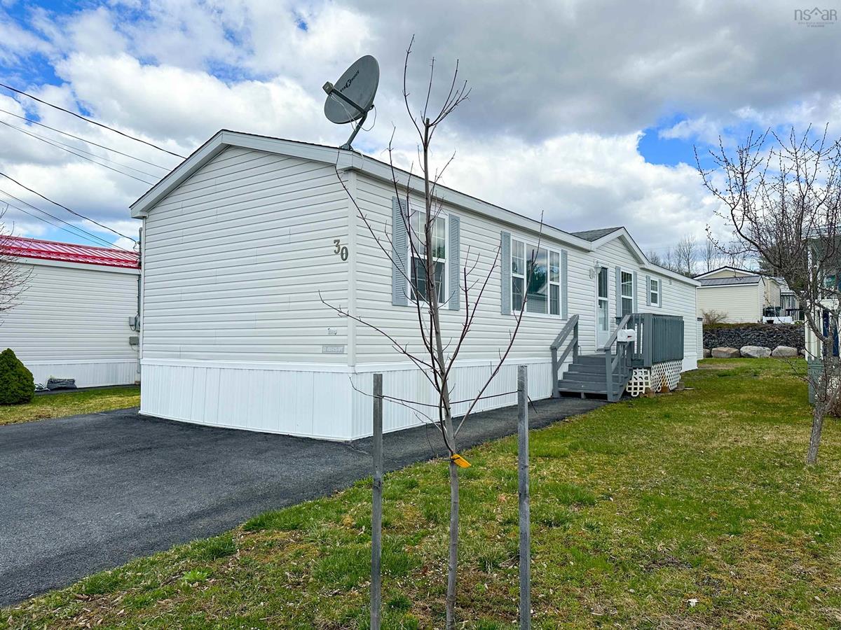 30 BELMONT Drive, Bridgewater, (MLS® 202306880) RE/MAX nova