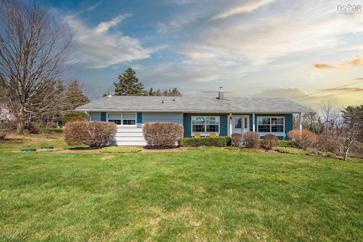 33 Pine Street, East Chester, (MLS® 202306919) RE/MAX nova