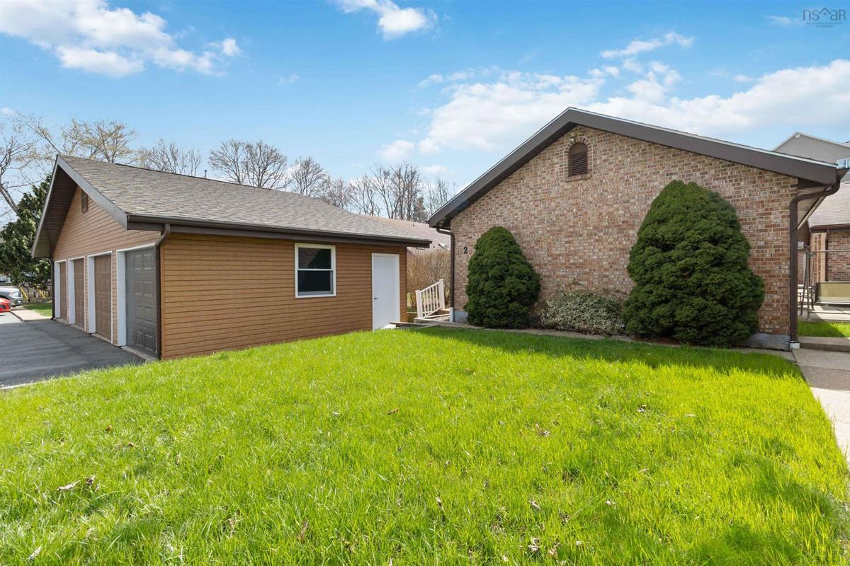 2 19 Hirtle Drive, Bridgewater, (MLS® 202307157) RE/MAX nova