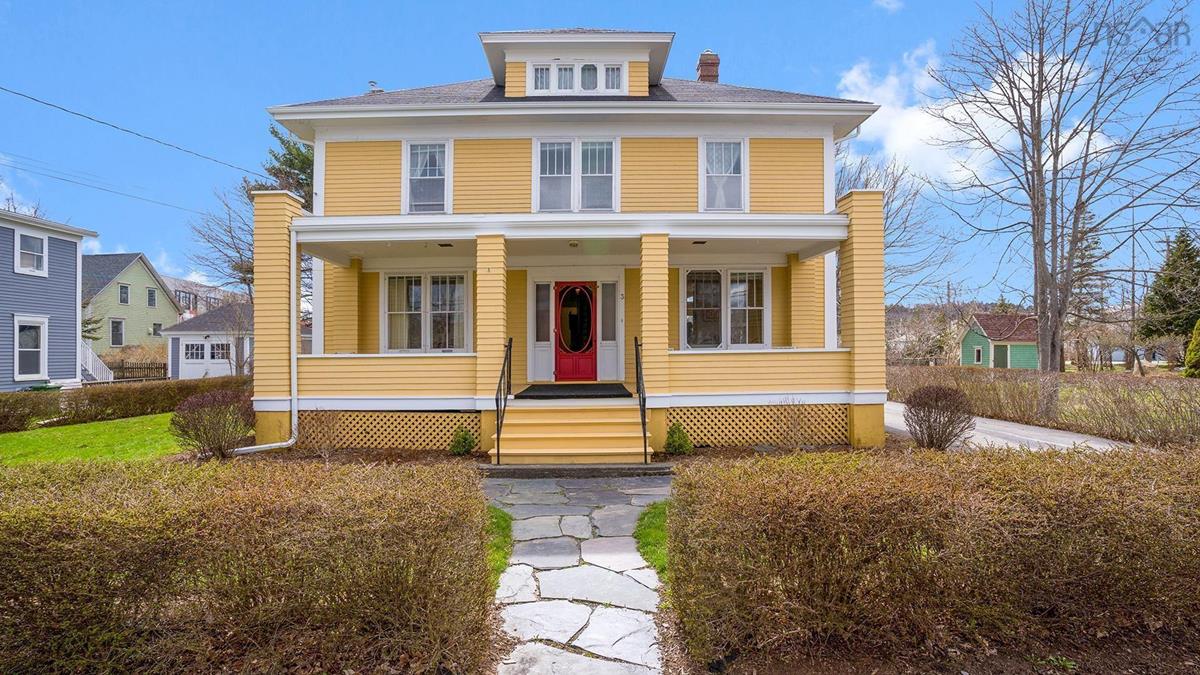3 Green Street, Lunenburg, (MLS® 202307260) RE/MAX nova