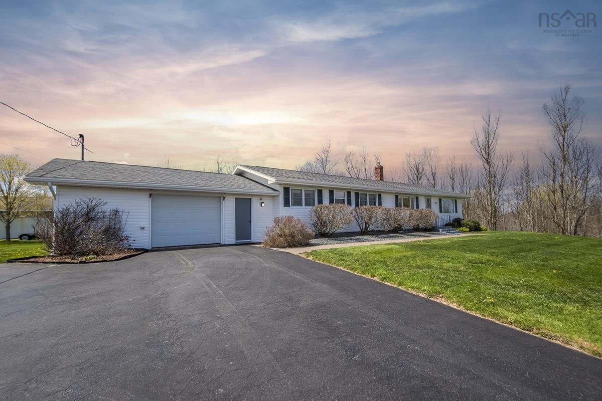 35 Middle Dyke Road, Port Williams, (MLS® 202308893) RE/MAX nova