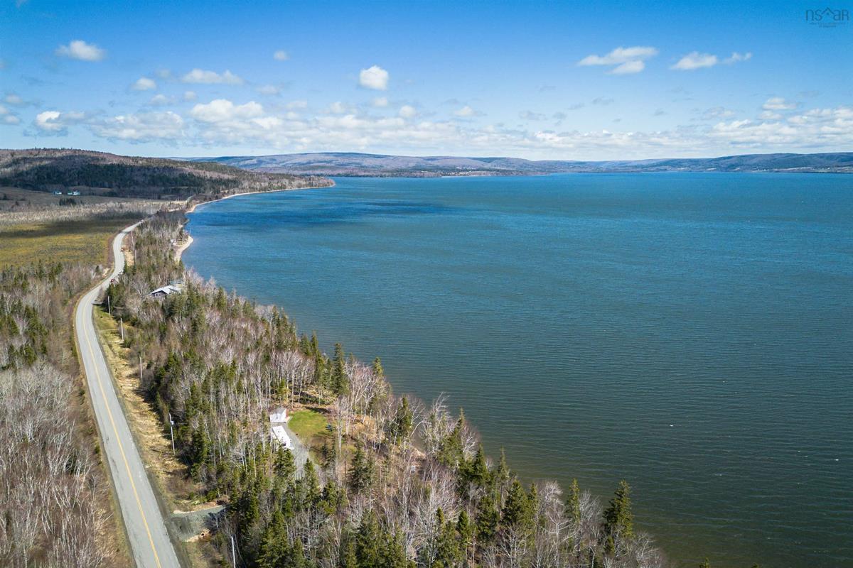 2095 West Lake Ainslie Road, West Lake Ainslie, (MLS® 202308904) RE/MAX