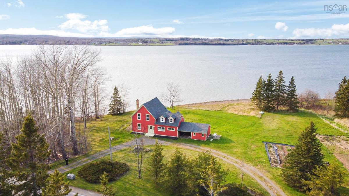 2866 POINT EDWARD Highway, Point Edward, (MLS® 202309803) RE/MAX nova