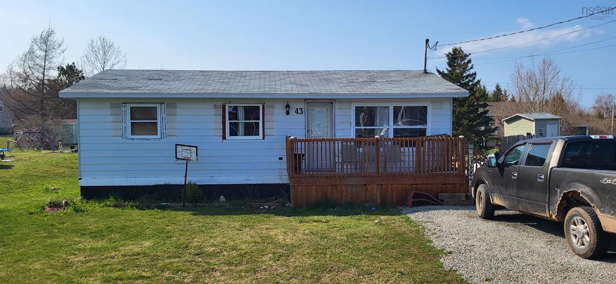 43 Halliday Street, Westmount, (MLS® 202310153) RE/MAX nova