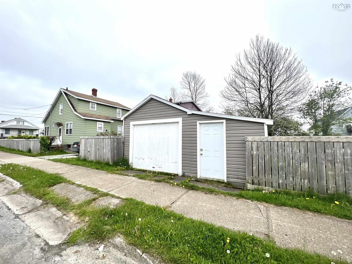 49 Fisher Street, Whitney Pier, (MLS® 202311491) RE/MAX nova