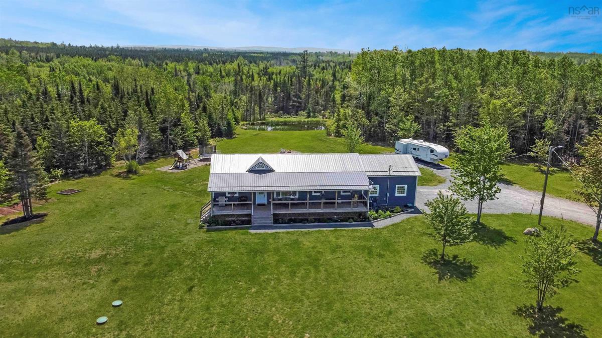 1241 Rhines Road, (MLS® 202312075) RE/MAX nova